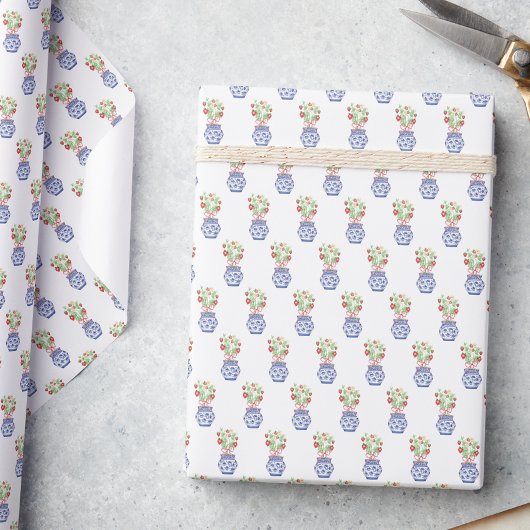 赤いちごの陳腐な花瓶 ラッピングペーパー