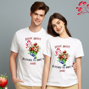 赤いちごブルーベリー甘い赤ちゃんシャワー親 Tシャツ