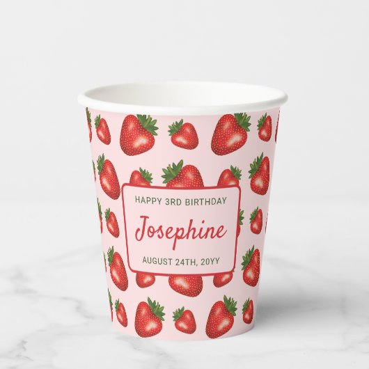 赤いちご柄オンピンクハッピーバースデー 紙コップ (正面)