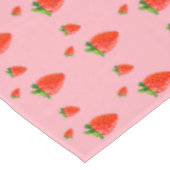 赤いちご柄ピンクパーティー テーブルクロス (アングル)