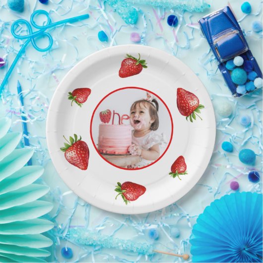赤いちご水色ベリー1stフォト誕生日 ペーパープレート (パーティー)