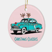 赤いゆっくり進られたトナカイクラシックな車のクリスマスのオーナメント セラミックオーナメント (左)