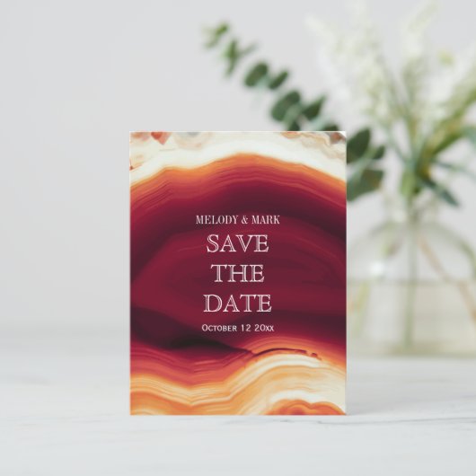 赤いアゲイトの秋の結婚式の日付を保存 案内ポストカード (スタンド正面)