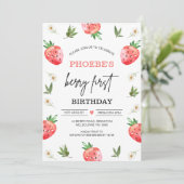 赤いイチゴのデイジー ベリー スイート 1歳の誕生日 招待状 (スタンド正面)