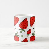 赤いイチゴ漫画のシームレスなパターン コーヒーマグカップ (中央)
