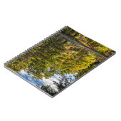 赤いイーグル池の反射 |白い山 ノートブック (左側)