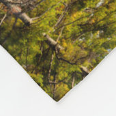 赤いイーグル池の反射 |白い山 フリースブランケット (角)