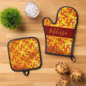 赤いエレガントダマスクと金ゴールドテクスチャ 鍋つかみ&鍋敷きセット (トップダウン)