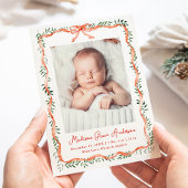 赤いエレガントリボンと緑のフォト誕生 案内状