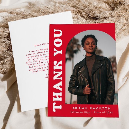 赤いオフセットアーチ写真卒業 サンキューカード