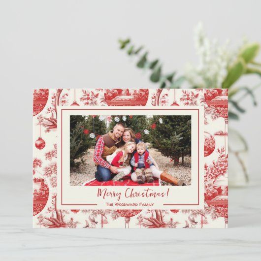 赤いオーナメントのトワル クリスマス ホリデー フォト カード (スタンド正面)