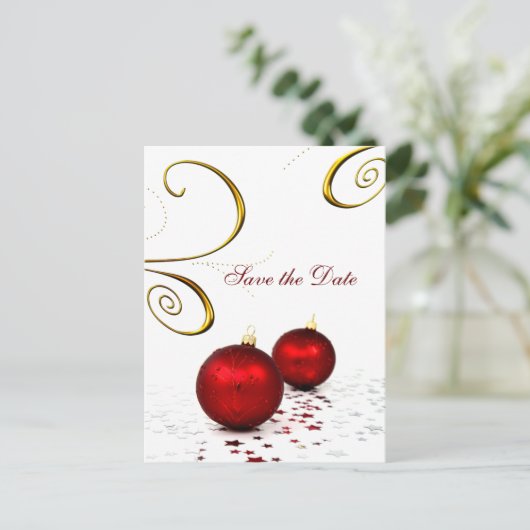 赤いオーナメントの冬の結婚式は日付を保存 案内ポストカード (スタンド正面)