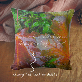 赤いカエデ葉の クッション