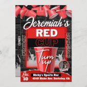 赤いカップを上げるグランジスタイル誕生日パーティーの写真 招待状 (正面/裏面)