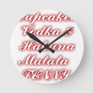 赤いカップケーキVodka Hakuna Matataおもしろい. ラウンド壁時計