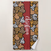 赤いガーリーアニマルプリントよくはしゃぐハート名 ビーチタオル (正面)