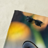 赤いキツネの野草畑 ビーチタオル (インサイチュ)