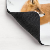 赤いキツネ（白い雪） マウスパッド (コーナー)