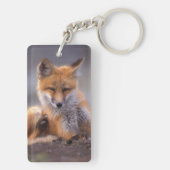 赤いキツネ, Vulpes vulpes, 子狐が体を掻く キーホルダー (裏面)