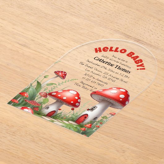 赤いキノコ真菌ウッドランドベビーシャワー アクリル招待状 (レイダウン)