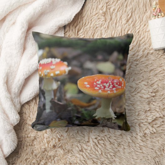 赤いキノコ クッション (ブランケット)