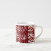 赤いキャンバスの手によって切り分けられるパターン エスプレッソカップ (右)