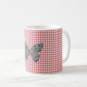 赤いギンガムの優雅な蝶 コーヒーマグカップ (正面右)