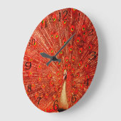 赤いクジャクが赤い羽を見せていた。   ラージ壁時計 (傾斜)