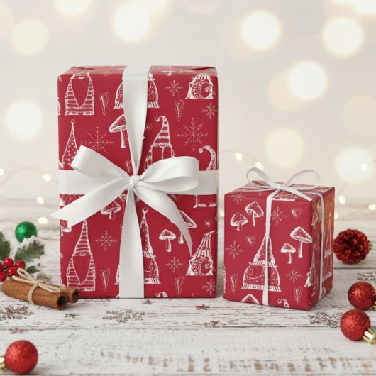 赤いクリスマスのノーム、キノコ & スノーフレークの子供たち ラッピングペーパー