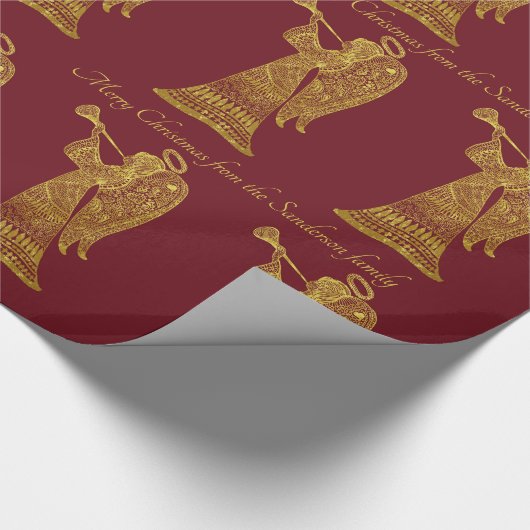 赤いクリスマスのパーソナライズな金ゴールドの天使 ラッピングペーパー (角)