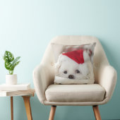 赤いクリスマスの帽子をかぶったかわいい白犬 クッション (椅子)