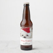 赤いクリスマスの帽子をかぶったかわいい白犬 ビールラベル (正面)