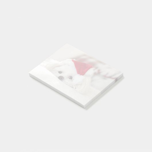 赤いクリスマスの帽子をかぶったかわいい白犬 ポストイット (アングル)