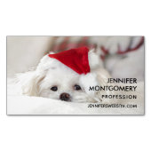 赤いクリスマスの帽子をかぶったかわいい白犬 マグネット名刺 (正面)
