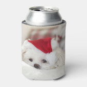 赤いクリスマスの帽子をかぶったかわいい白犬 缶クーラー (缶正面)