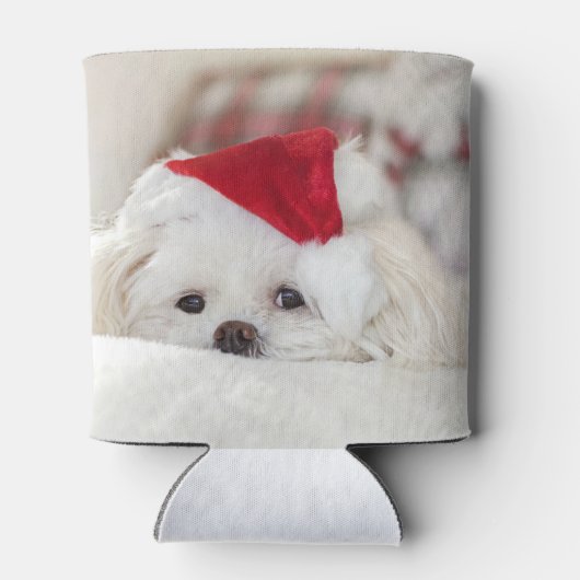 赤いクリスマスの帽子をかぶったかわいい白犬 缶クーラー (裏面)