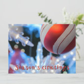 赤いクリスマスの飾りと白い光 シーズンカード (スタンド正面)
