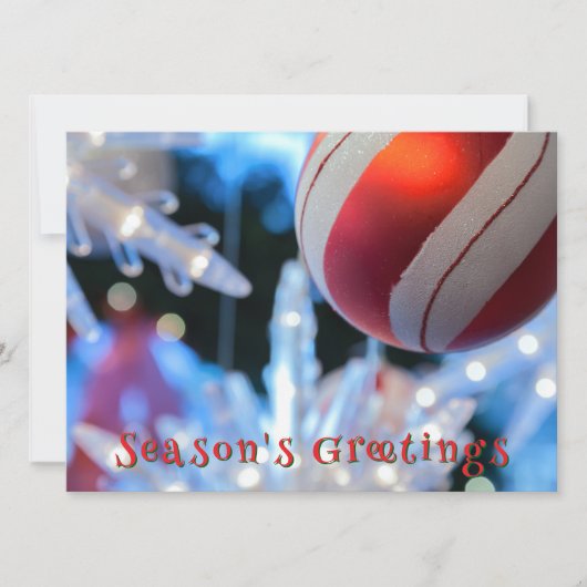 赤いクリスマスの飾りと白い光 シーズンカード (正面)