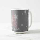 赤いクリスマスツリーと雪片マグカップ コーヒーマグカップ (正面右)
