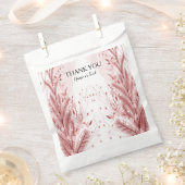 赤いクリスマスパインの木の雪の装飾美しい フェイバーバッグ (クリップ留めされた状態)