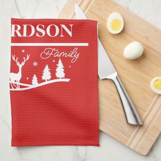 赤いクリスマスパーソナライズされたの姓 |休日 キッチンタオル (四つ折り)