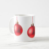 赤いクリスマスボールの装飾写真 コーヒーマグカップ (正面左)
