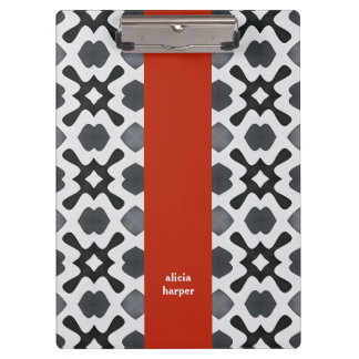 赤いクリップボードを持つ白黒のジオメストライプトリ クリップボード