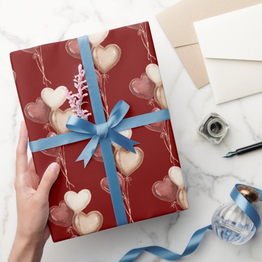 赤いクリーム色のハート風船 愛 ラッピングペーパー (ギフト)