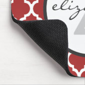 赤いクローバーのモノグラム マウスパッド (コーナー)