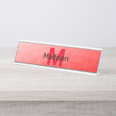 赤いグラデーションのジオメトリメッシュパターンモノグラム デスクネームプレート (正面)