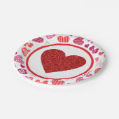 赤いグリッターのバレンタインのハートの誕生日 ペーパープレート (アングル)