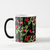 赤いケシの夏の牧草地、野生の花 モーフィングマグカップ (左)