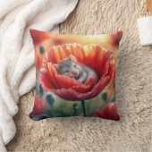 赤いケシの花で眠るネズミ クッション (ブランケット)