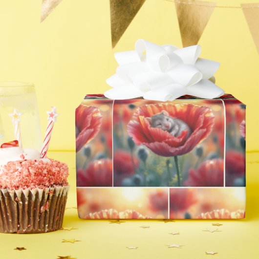 赤いケシの花で眠るネズミ ラッピングペーパー (誕生日パーティー)